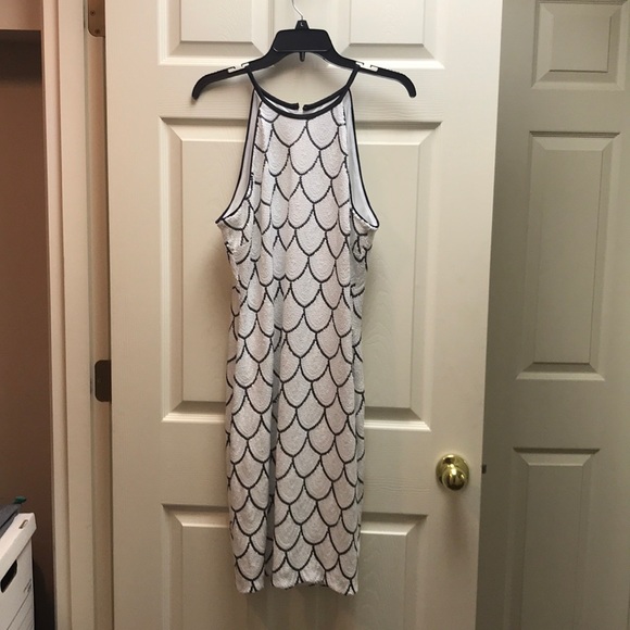 Black and White Sequence Dress. Stunning on - Picture 1 of 2